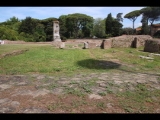 00208 ostia - regio v - insula xvii - edificio (v,xvii,1) - li mauerrest - ostseite - nicht ausgegraben - bli ri norden - 06-2024.jpg